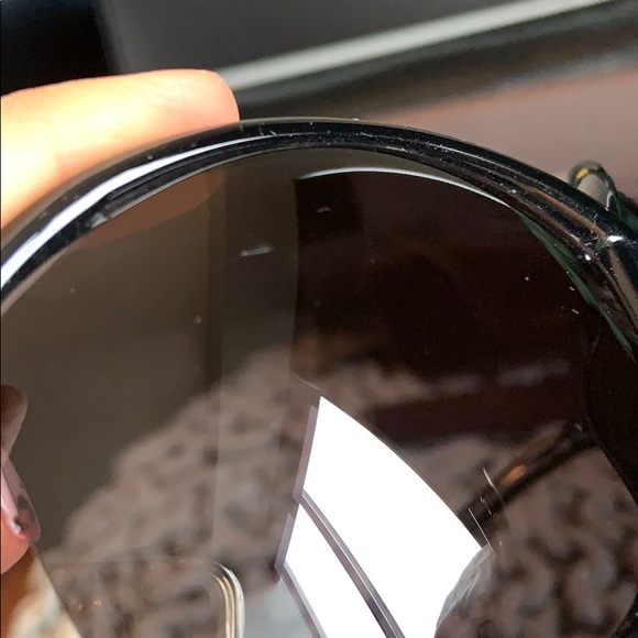 Tom Ford sunglasses comes in box - Picture 6 of 7